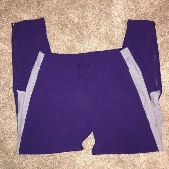NWT Under Armour Perpetual Storm Joggers - Picture 5 of 8
